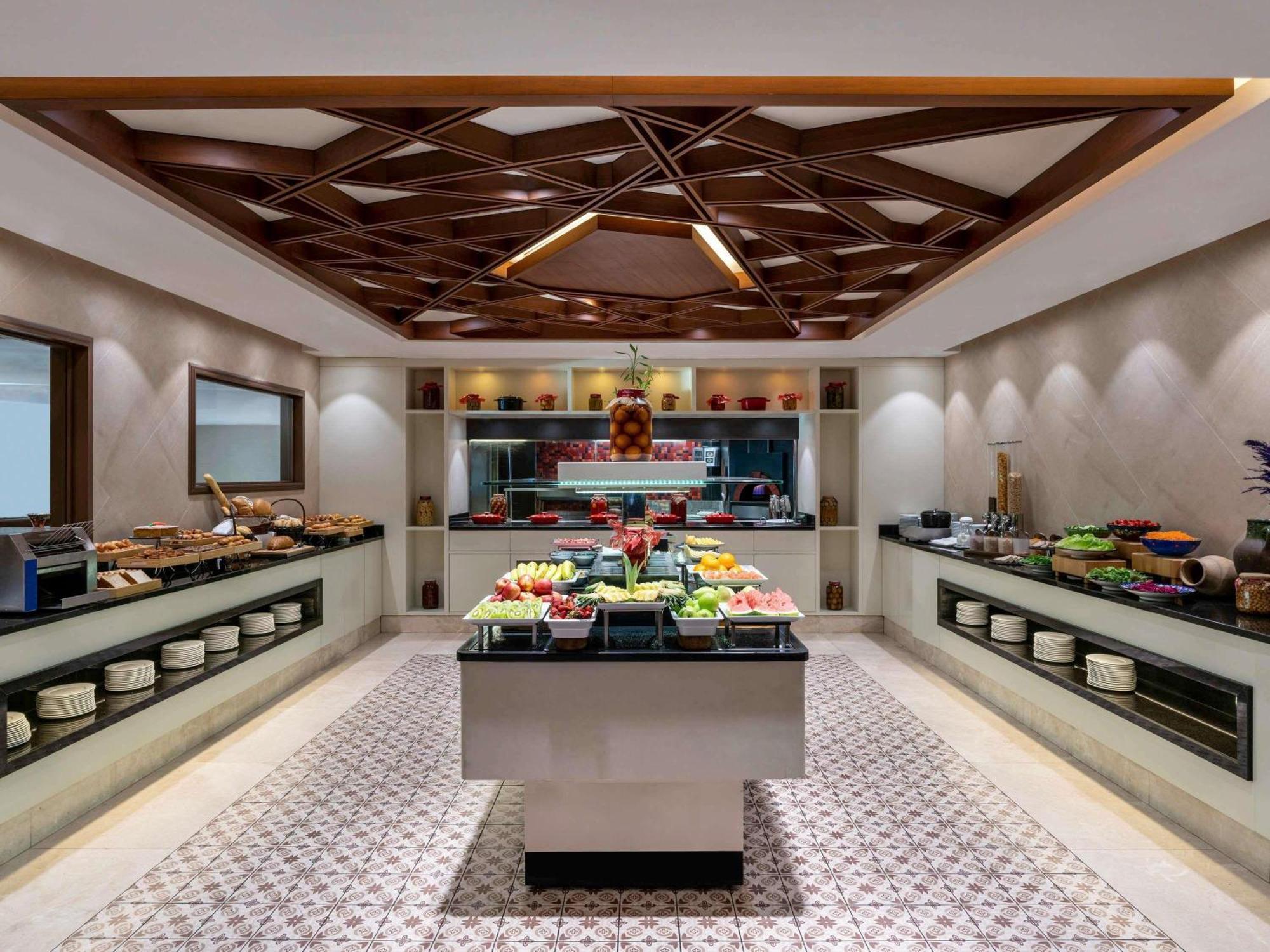 Moevenpick Istanbul Hotel Golden Horn — Foto’s 3